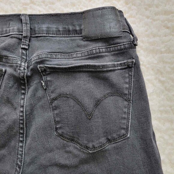 Levi's 710 Jeans Super Skinny Womens 28 Black Denim 28X28 Mid Rise Tappered Legs - Picture 4 of 11